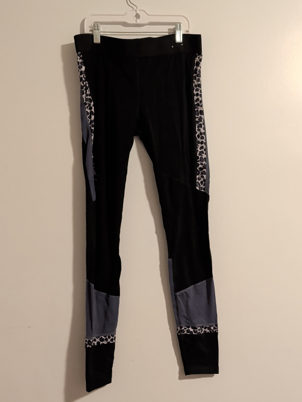 GAP Black With Print - Activewear Leggings